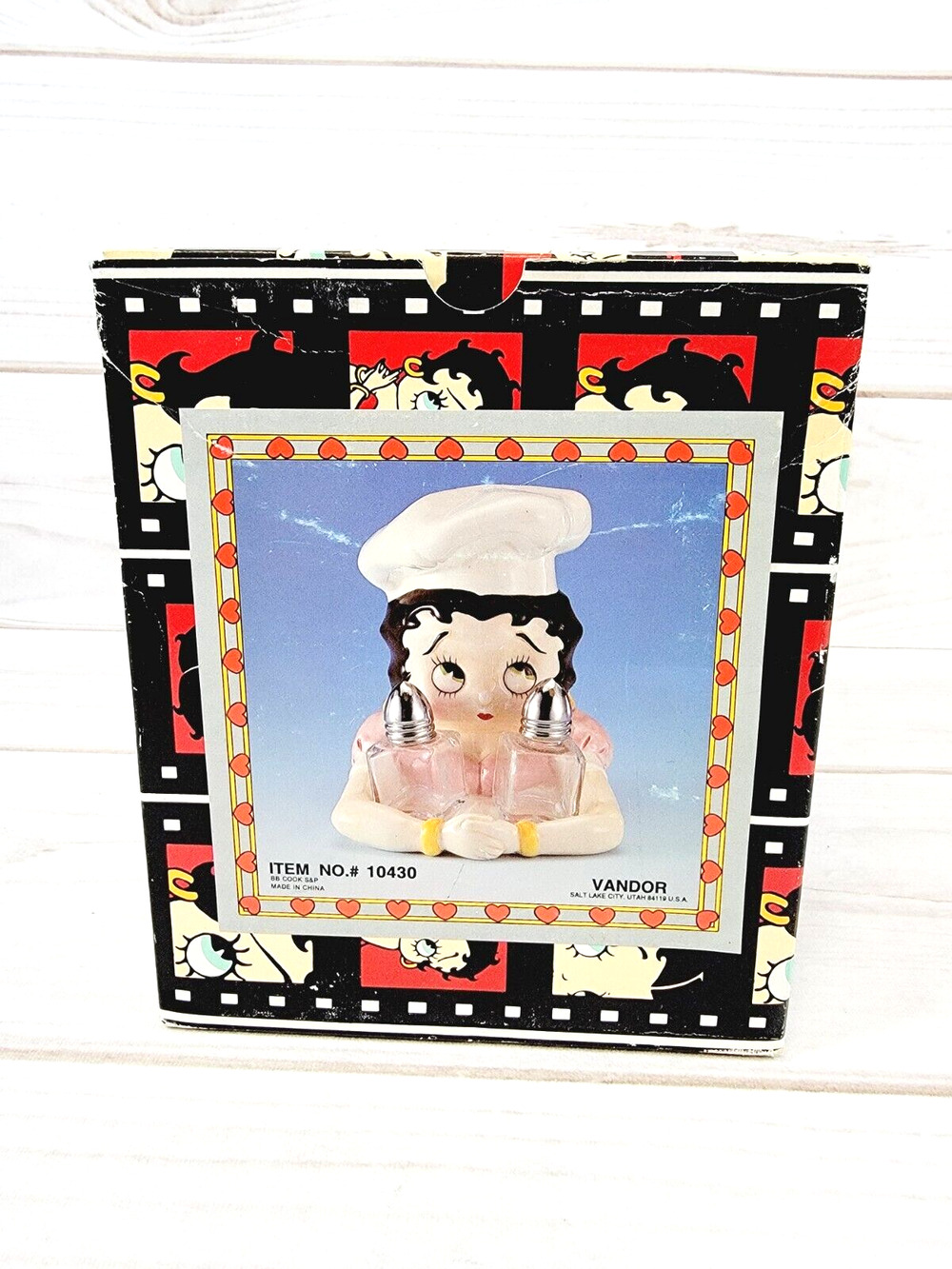 Vintage Betty Boop Chef Salt & Pepper Shaker Holder 3-Piece Set Vandor 1995 NEW